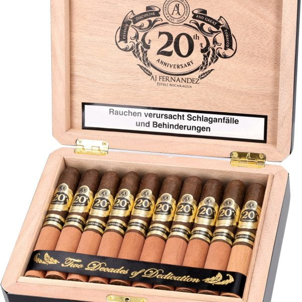 AJ Fernandez 20th Anniversary Toro 20’li Ahşap Kutu ürün görseli