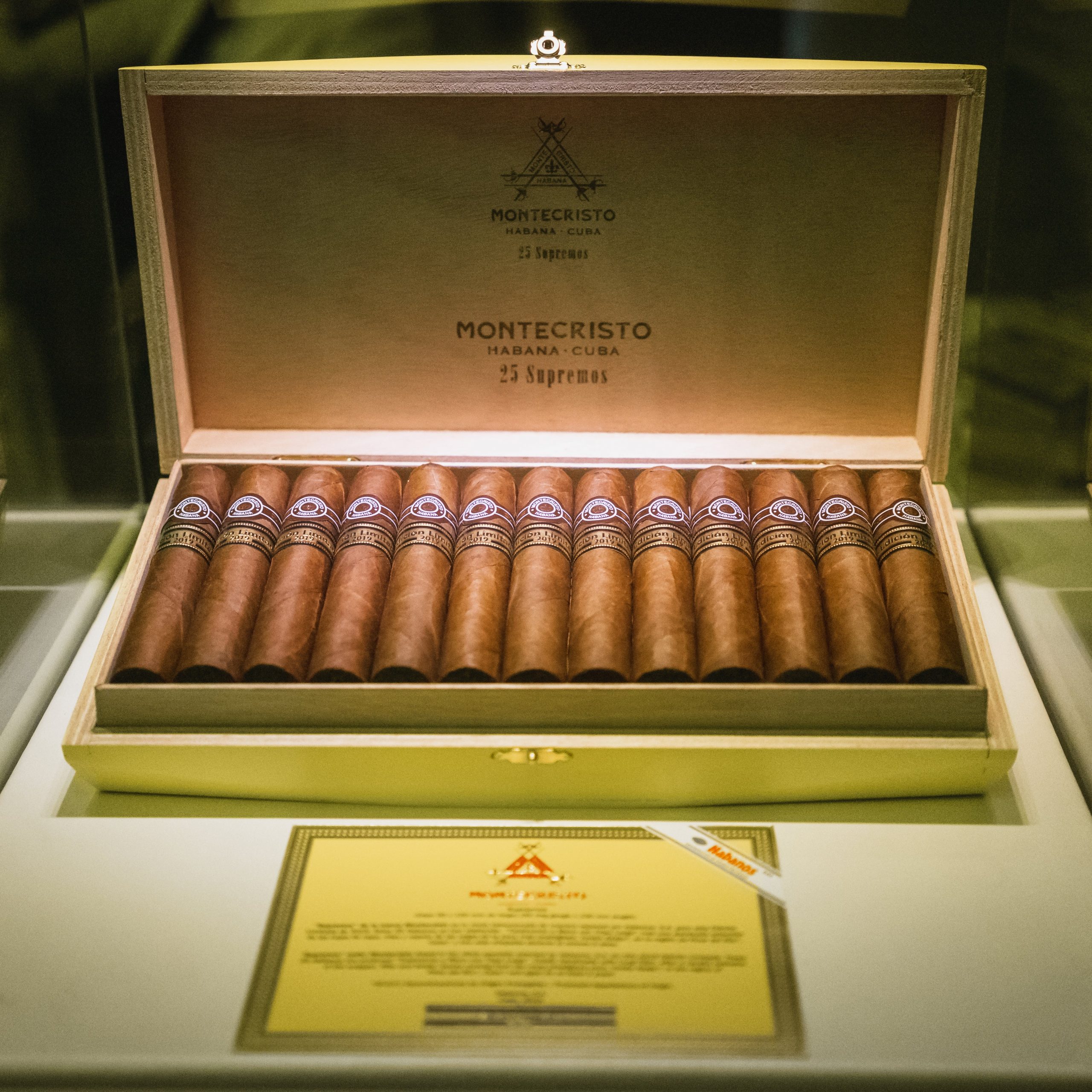 Montecristo Supremos Edición Limitada 2019 Puro – 25'li Kutu 1 Montecristo Supremos Edición Limitada 2019 Puro – 25’li Kutu ürün görseli